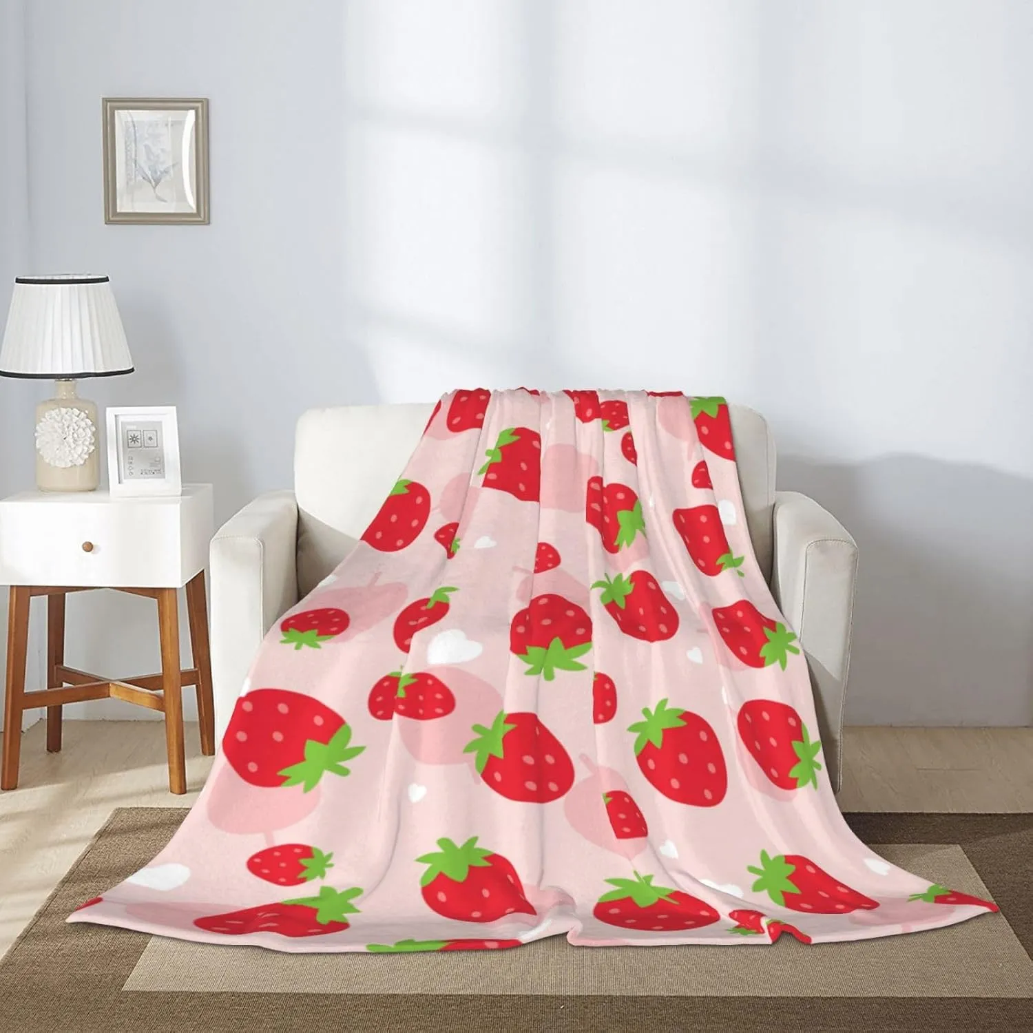 Strawberry Blanket Super Soft Fleece Throw Blanket Warm and Cozy Lightweight Bed Blanket for Couch, Sofa, Camping, and Travel All Season Blankets Gifts 50"x40"